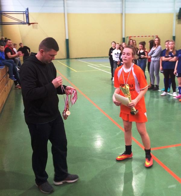Gimnazjum nr 2 w Kruszwicy z medalem [GALERIA]