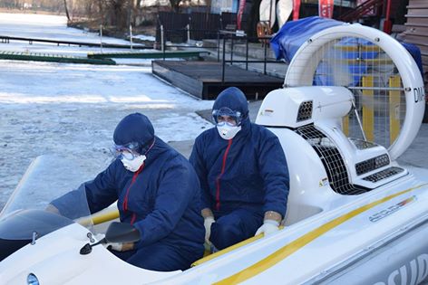 Ptasia grypa w Kruszwicy: Ratownicy udostępniają zdjęcia z akcji