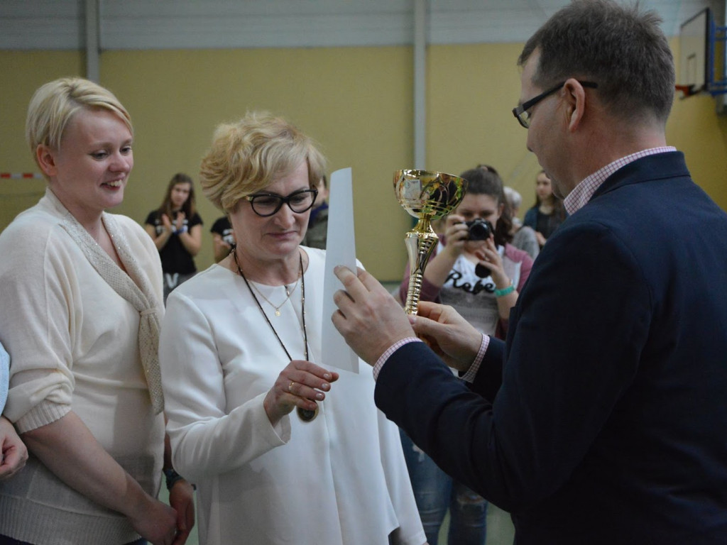 Samorządowcy nagrodzili panie podczas Turnieju Siatkówki [GALERIA]