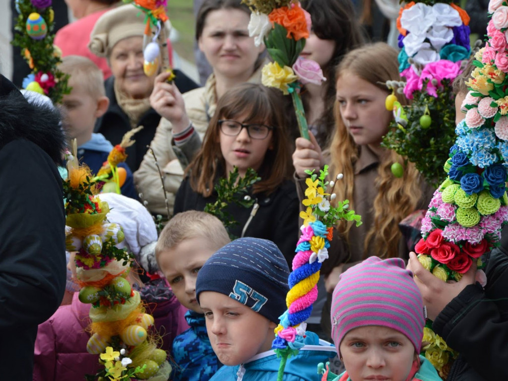Chełmce: Tak wybieraliśmy najpiękniejsze palmy wielkanocne [FOTO+VIDEO]