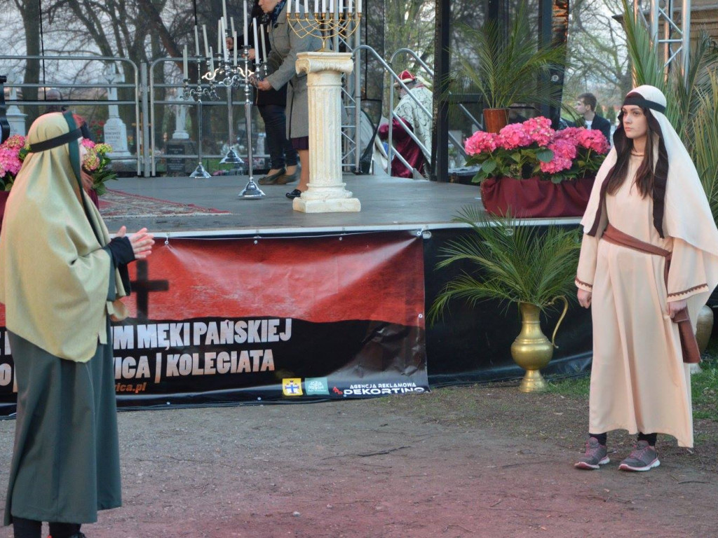 Kujawskie Misterium Męki Pańskiej: Ostatnia Wieczerza i wydanie Jezusa [FOTO+VIDEO]