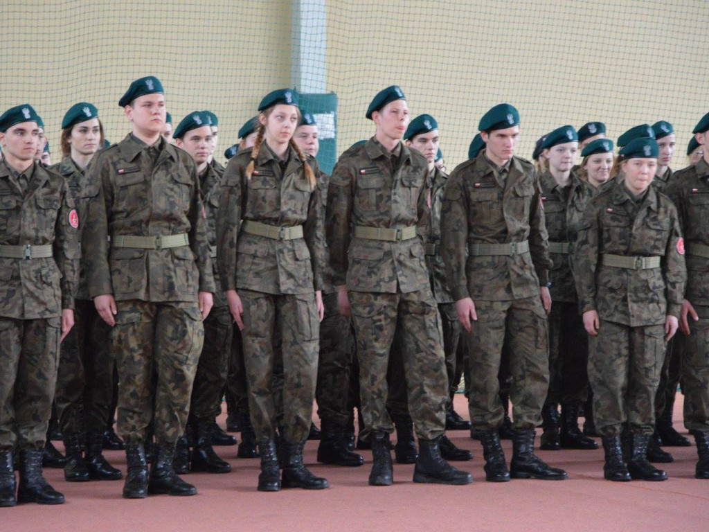 Obchody 95-lecia szkolnictwa zawodowego i ślubowanie klas mundurowych w 