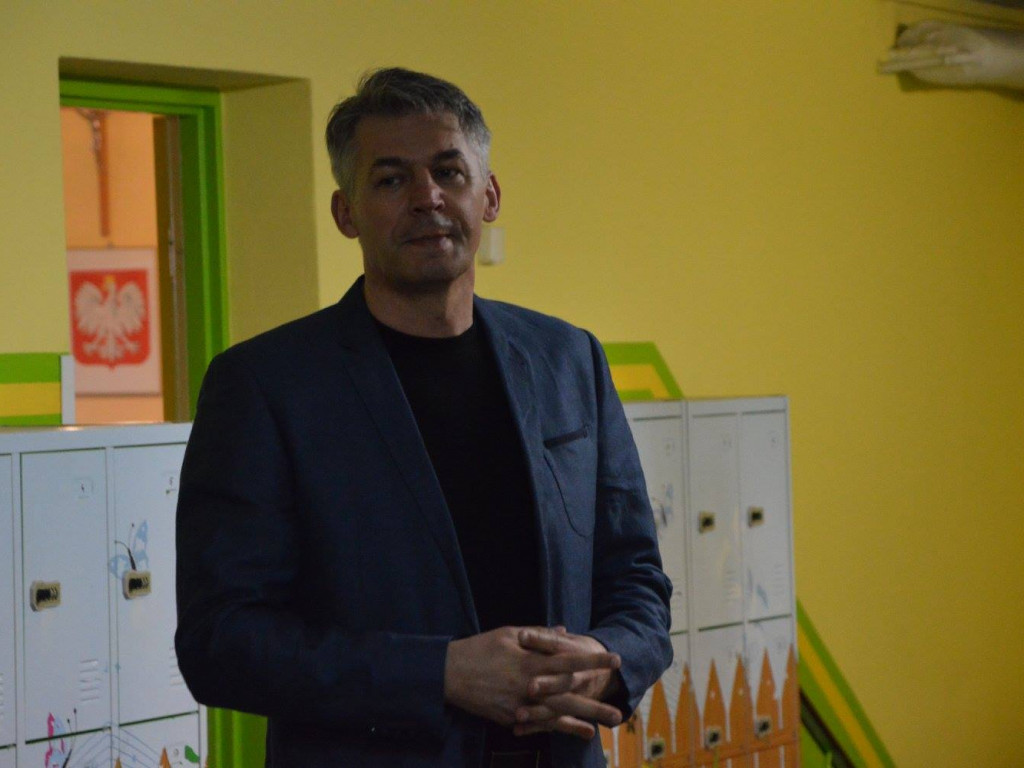 Zobacz jak podczas konkursu pieśni patriotycznej zaprezentowali się uczniowie klas mundurowych FOTO]