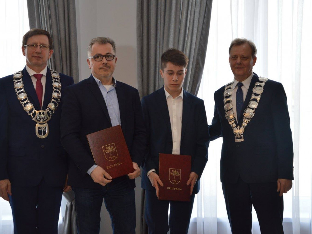 Zobacz kogo nagrodził samorząd podczas uroczystej sesji Rady Miejskiej [GALERIA]