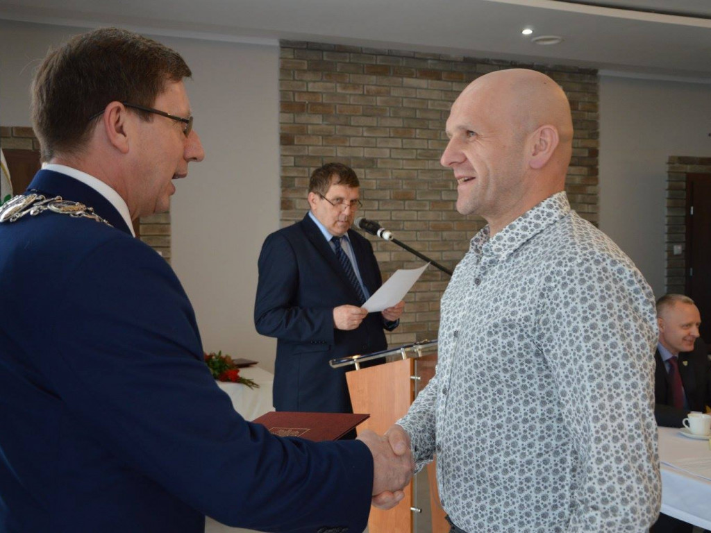 Zobacz kogo nagrodził samorząd podczas uroczystej sesji Rady Miejskiej [GALERIA]