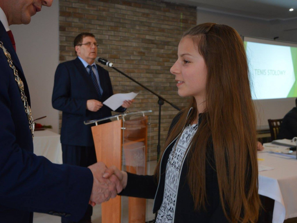 Zobacz kogo nagrodził samorząd podczas uroczystej sesji Rady Miejskiej [GALERIA]