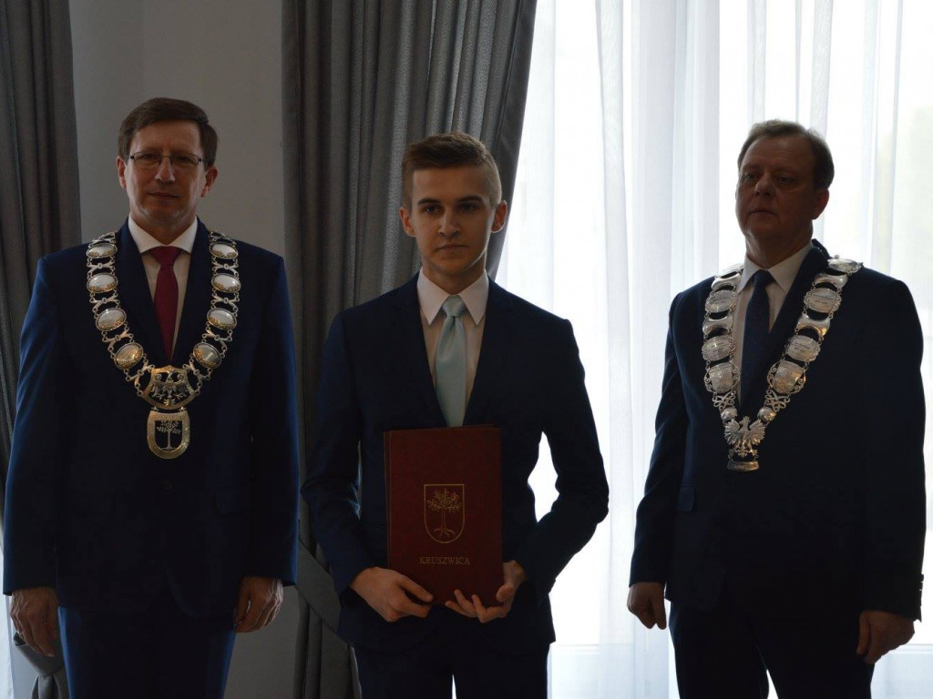 Zobacz kogo nagrodził samorząd podczas uroczystej sesji Rady Miejskiej [GALERIA]