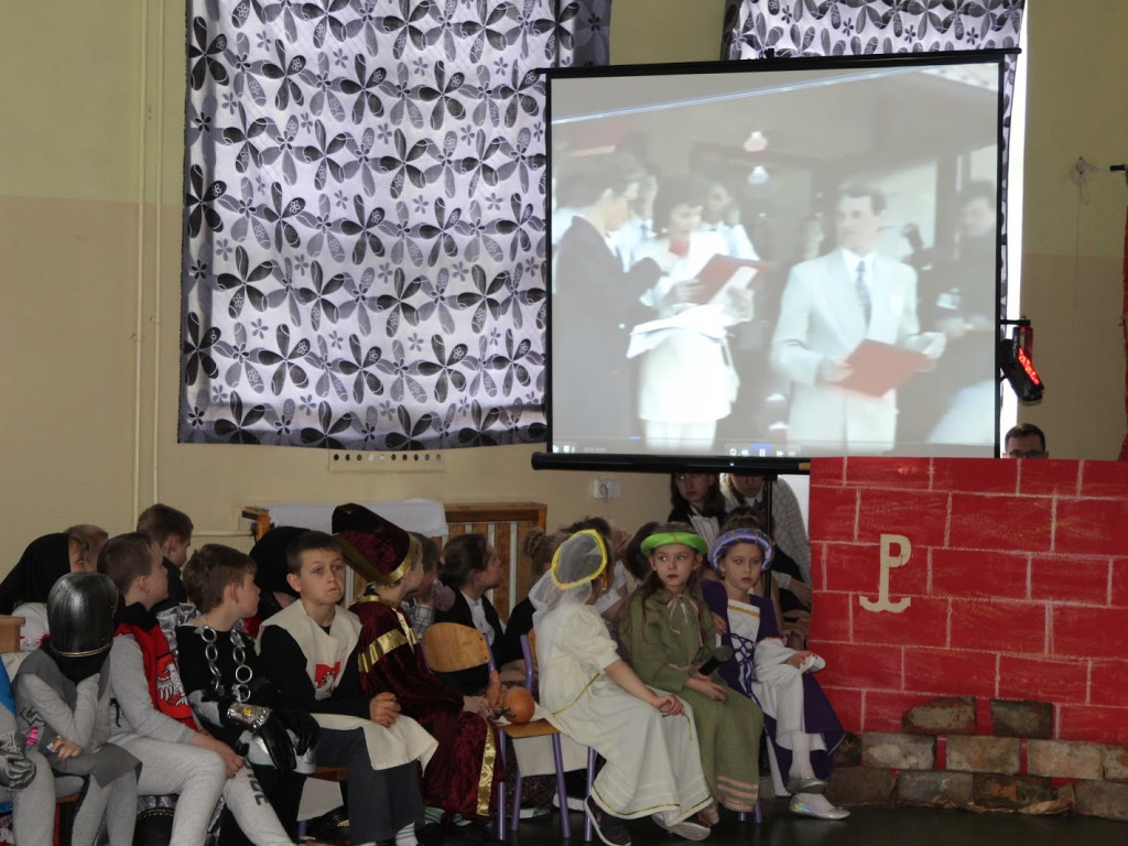 20 lat Armia Krajowa patronuje Szkole Podstawowej w Chełmcach [GALERIA]