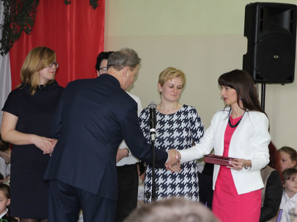 20 lat Armia Krajowa patronuje Szkole Podstawowej w Chełmcach [GALERIA]