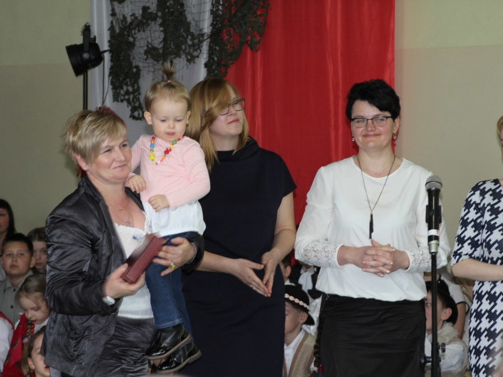 20 lat Armia Krajowa patronuje Szkole Podstawowej w Chełmcach [GALERIA]