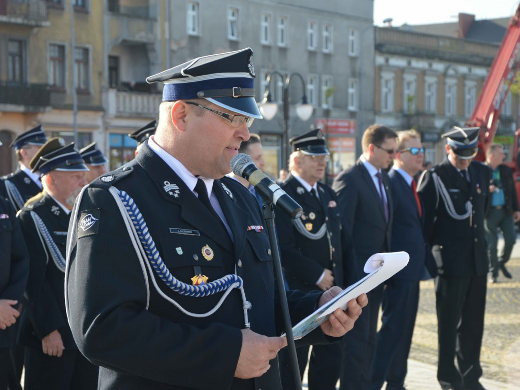 Zasłużeni strażacy odznaczeni. Zobacz zdjęcia z kruszwickiego Capstrzyku [GALERIA]