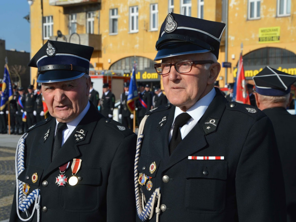 Zasłużeni strażacy odznaczeni. Zobacz zdjęcia z kruszwickiego Capstrzyku [GALERIA]