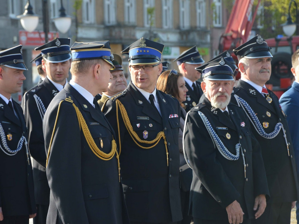 Zasłużeni strażacy odznaczeni. Zobacz zdjęcia z kruszwickiego Capstrzyku [GALERIA]