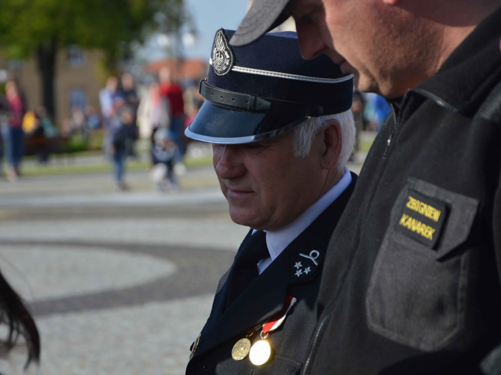 Zasłużeni strażacy odznaczeni. Zobacz zdjęcia z kruszwickiego Capstrzyku [GALERIA]
