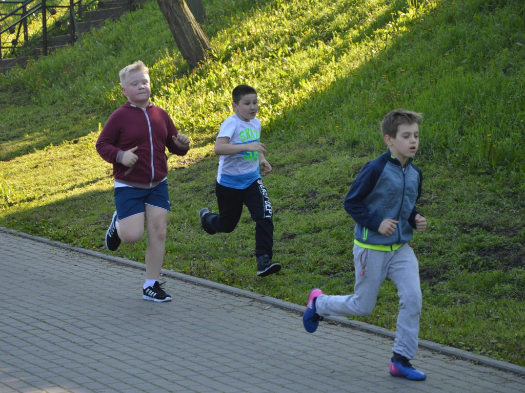 Młodzież uczestniczyła w zawodach związanych z Biegiem Piastowskim [GALERIA]
