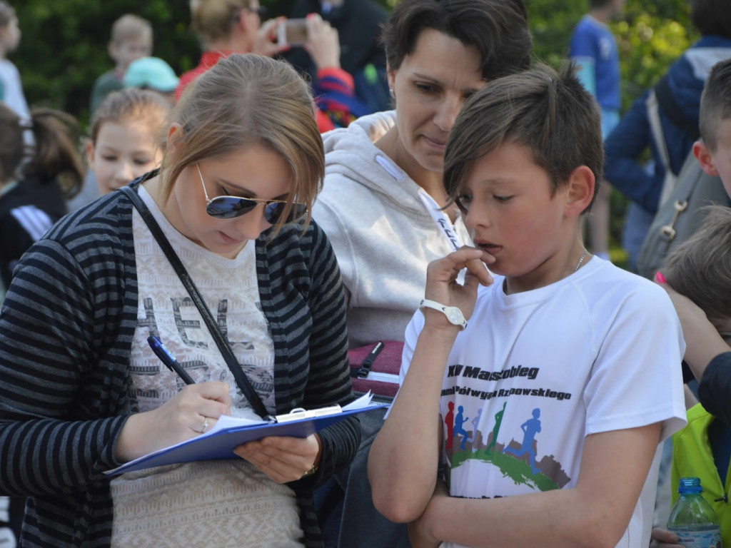 Młodzież uczestniczyła w zawodach związanych z Biegiem Piastowskim [GALERIA]
