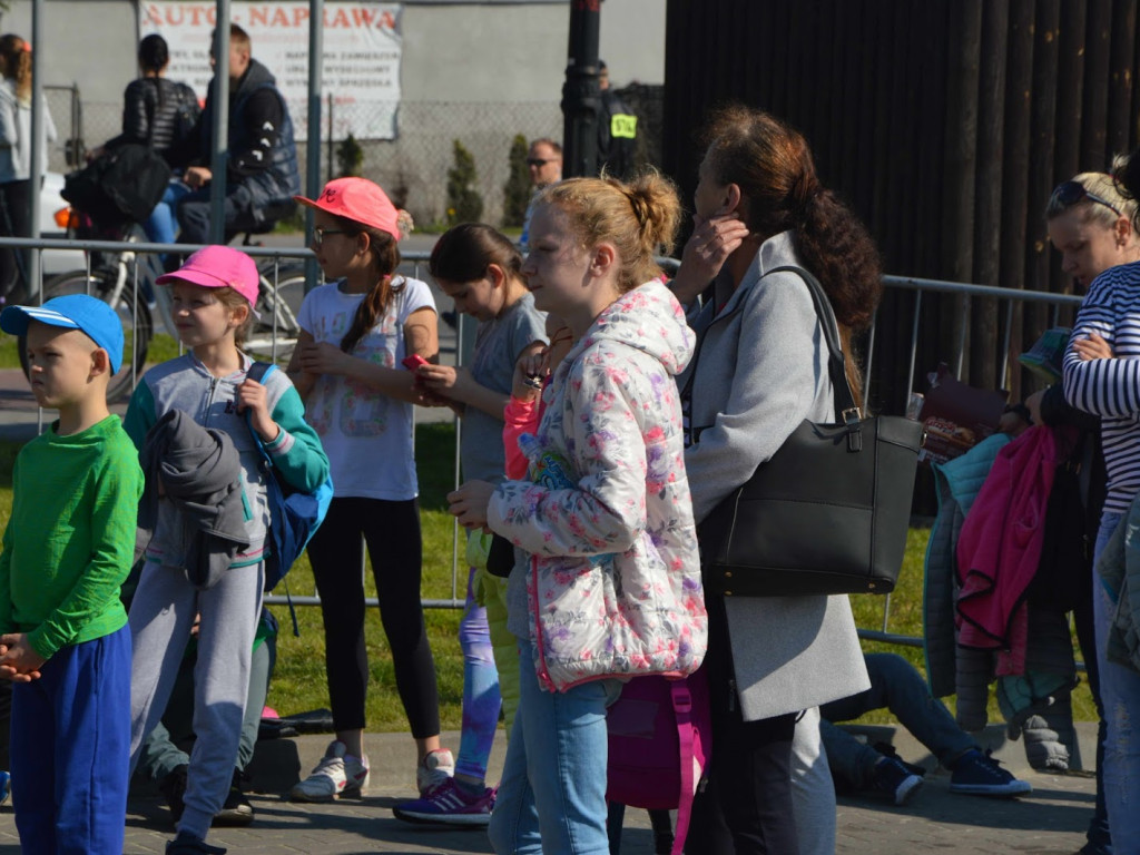 Młodzież uczestniczyła w zawodach związanych z Biegiem Piastowskim [GALERIA]