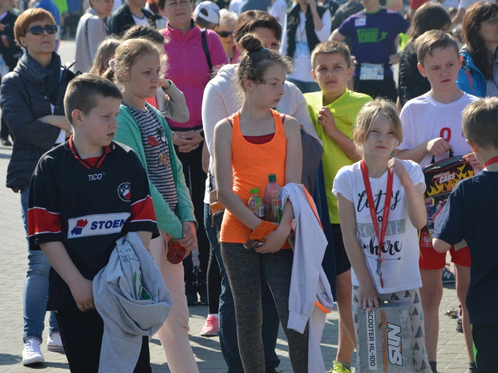 Młodzież uczestniczyła w zawodach związanych z Biegiem Piastowskim [GALERIA]