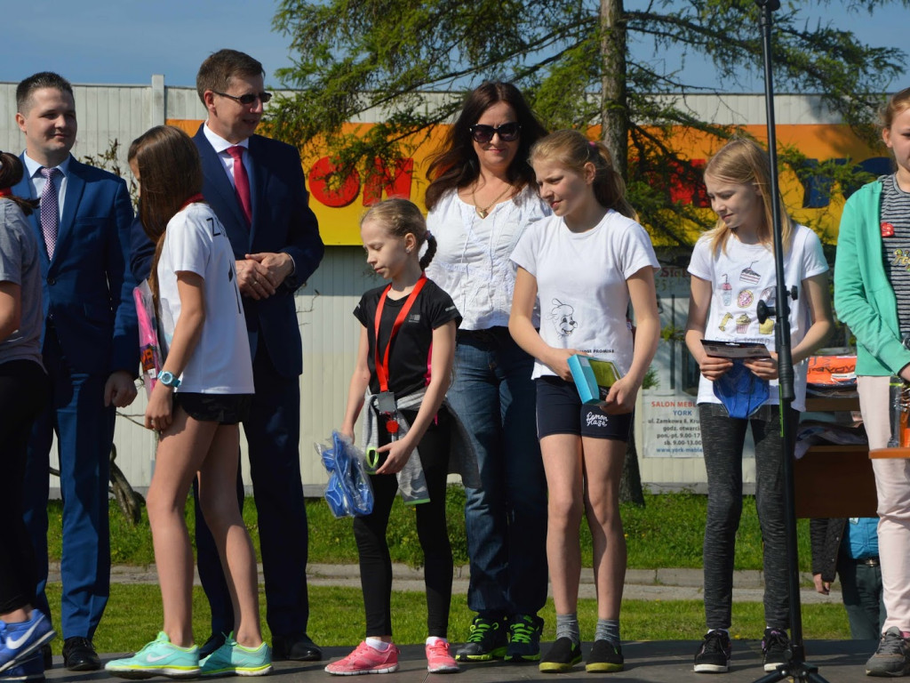 Młodzież uczestniczyła w zawodach związanych z Biegiem Piastowskim [GALERIA]