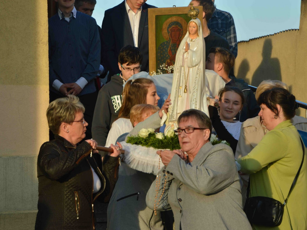 Uroczystości religijne w Kruszwicy: Świętowaliśmy setną rocznicę Objawień Fatimskich [GALERIA+VIDEO]