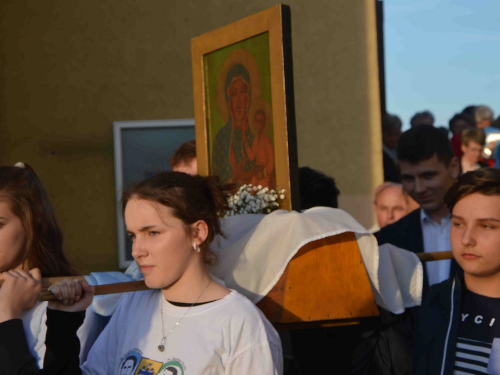 Uroczystości religijne w Kruszwicy: Świętowaliśmy setną rocznicę Objawień Fatimskich [GALERIA+VIDEO]