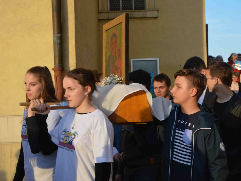 Uroczystości religijne w Kruszwicy: Świętowaliśmy setną rocznicę Objawień Fatimskich [GALERIA+VIDEO]