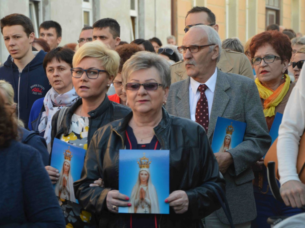 Uroczystości religijne w Kruszwicy: Świętowaliśmy setną rocznicę Objawień Fatimskich [GALERIA+VIDEO]