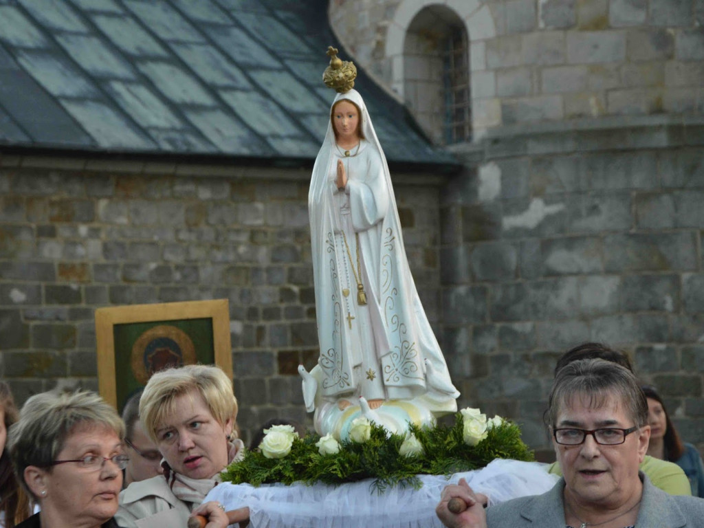 Uroczystości religijne w Kruszwicy: Świętowaliśmy setną rocznicę Objawień Fatimskich [GALERIA+VIDEO]
