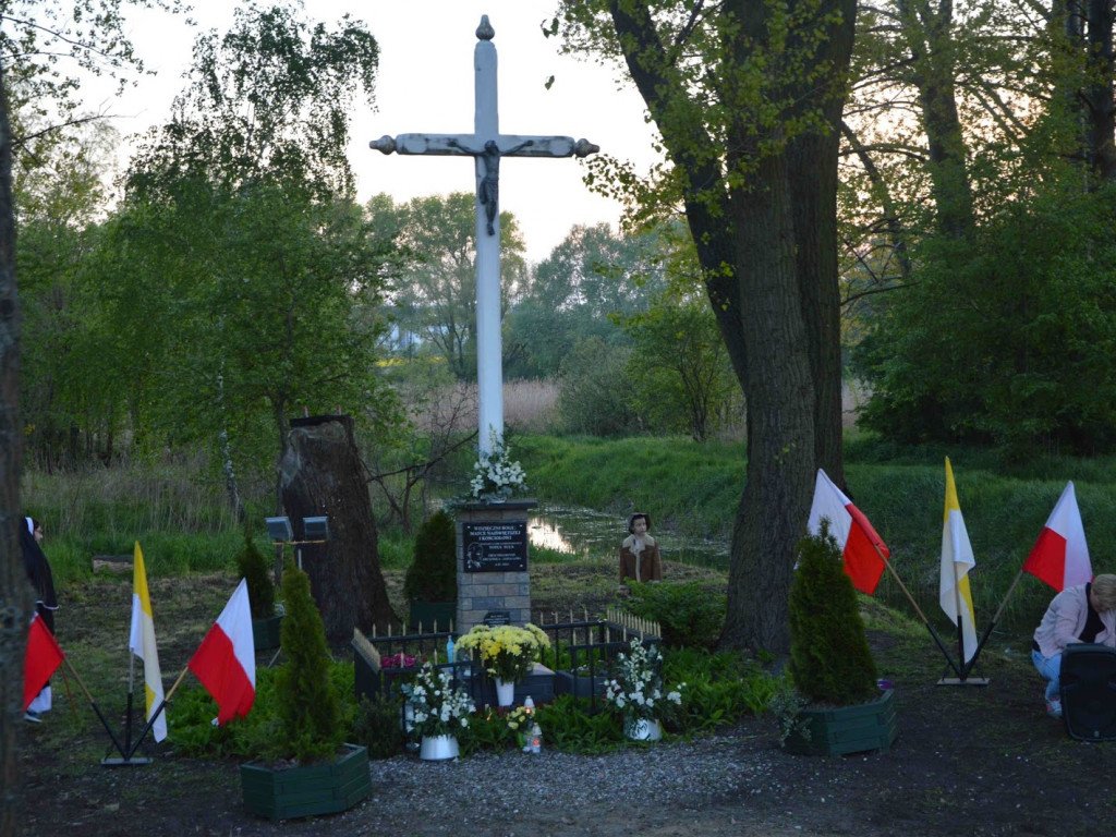 Uroczystości religijne w Kruszwicy: Świętowaliśmy setną rocznicę Objawień Fatimskich [GALERIA+VIDEO]