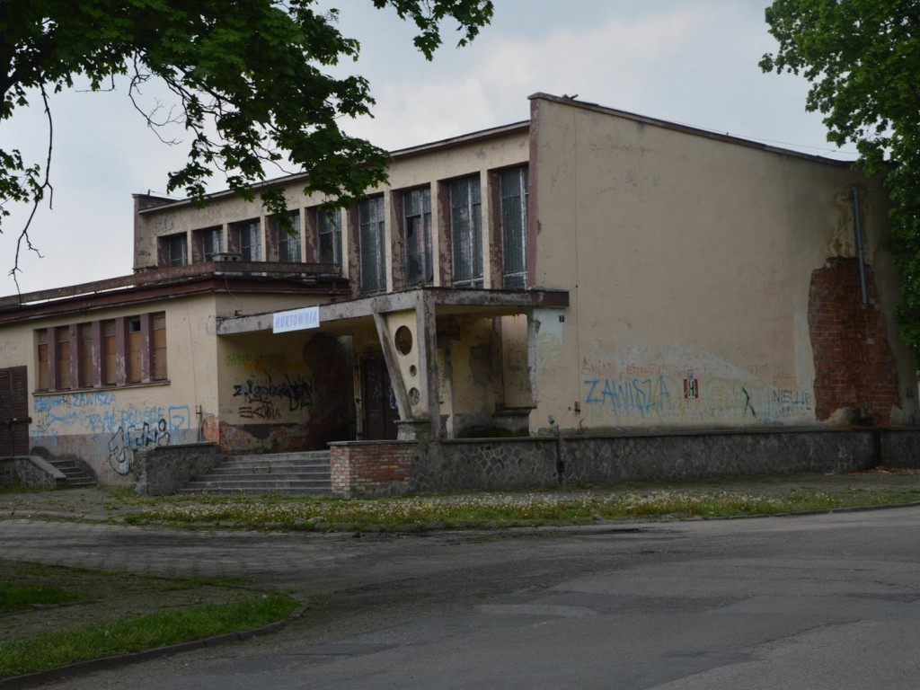 Szansa na drugie życie dawnego dworca: Budynek PKP został sprzedany! [FOTO]