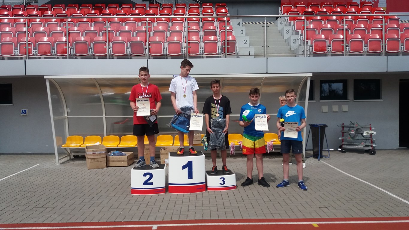 Uczniowie z Woli Wapowskiej z medalami na Mistrzostwach Powiatu