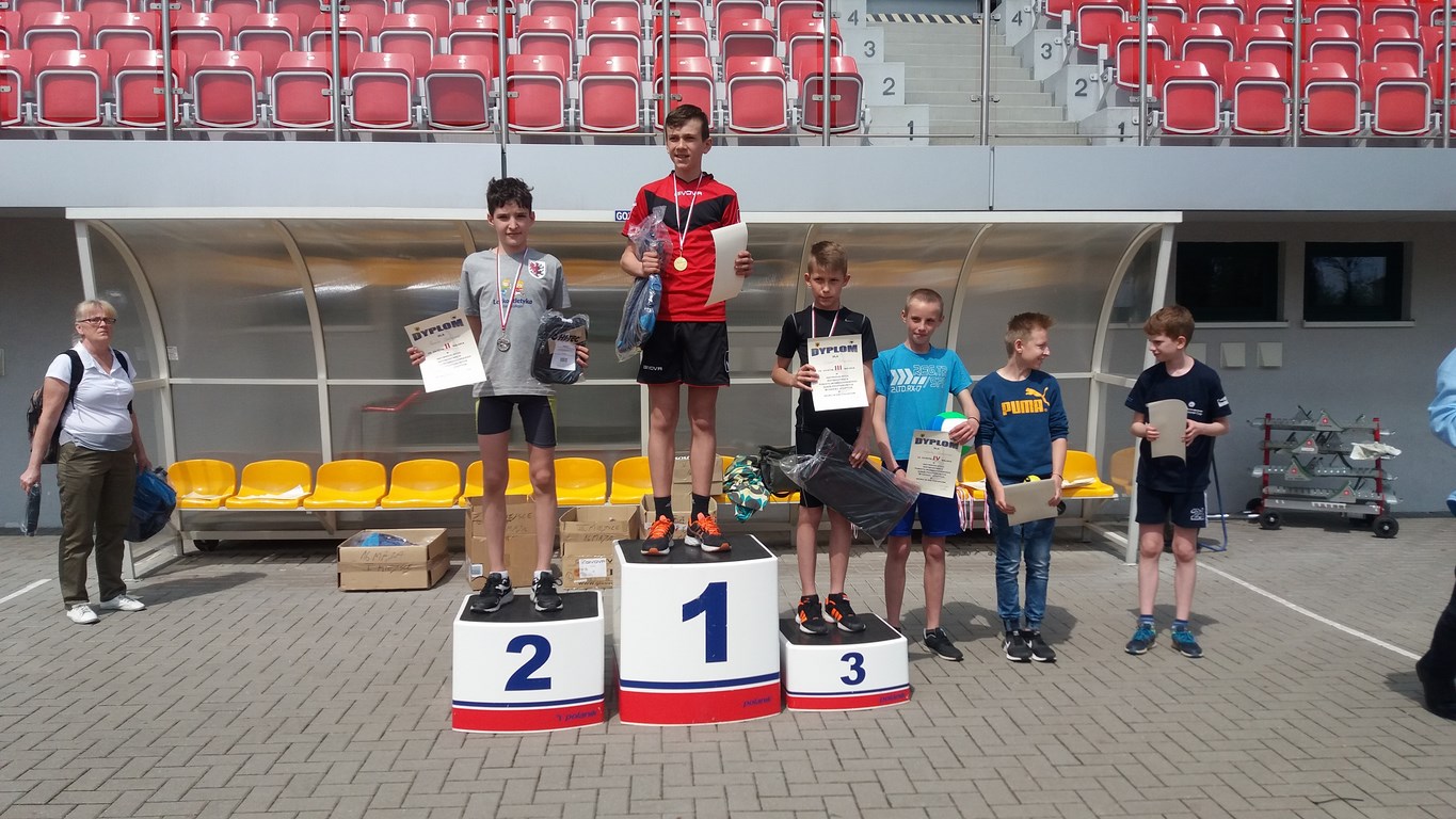 Uczniowie z Woli Wapowskiej z medalami na Mistrzostwach Powiatu