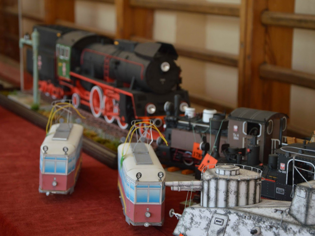 Trwa Ogólnopolski Konkurs Modeli Kartonowych w Kruszwicy [GALERIA]