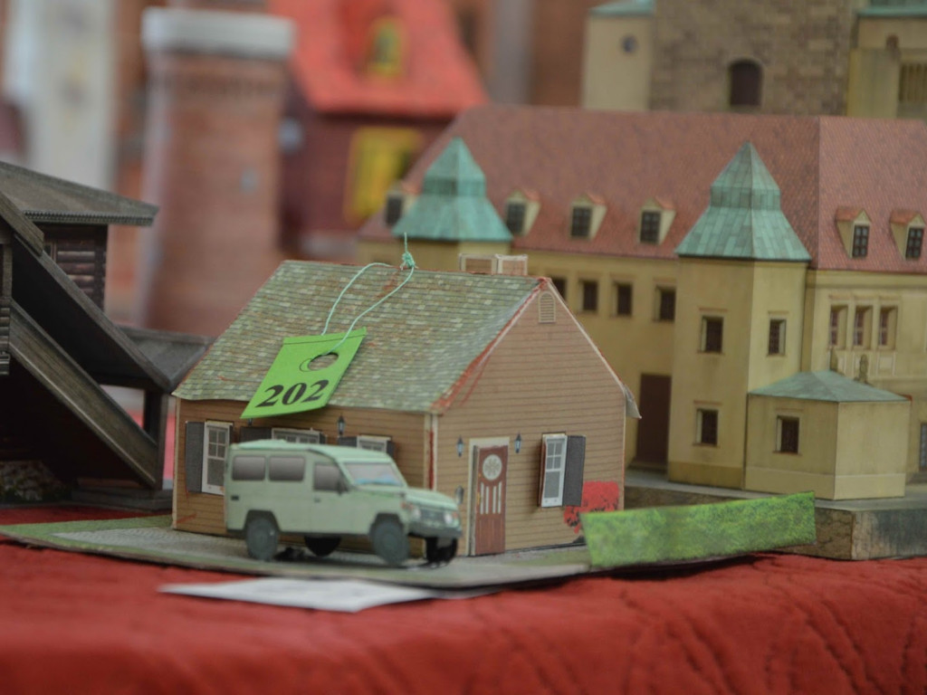 Trwa Ogólnopolski Konkurs Modeli Kartonowych w Kruszwicy [GALERIA]