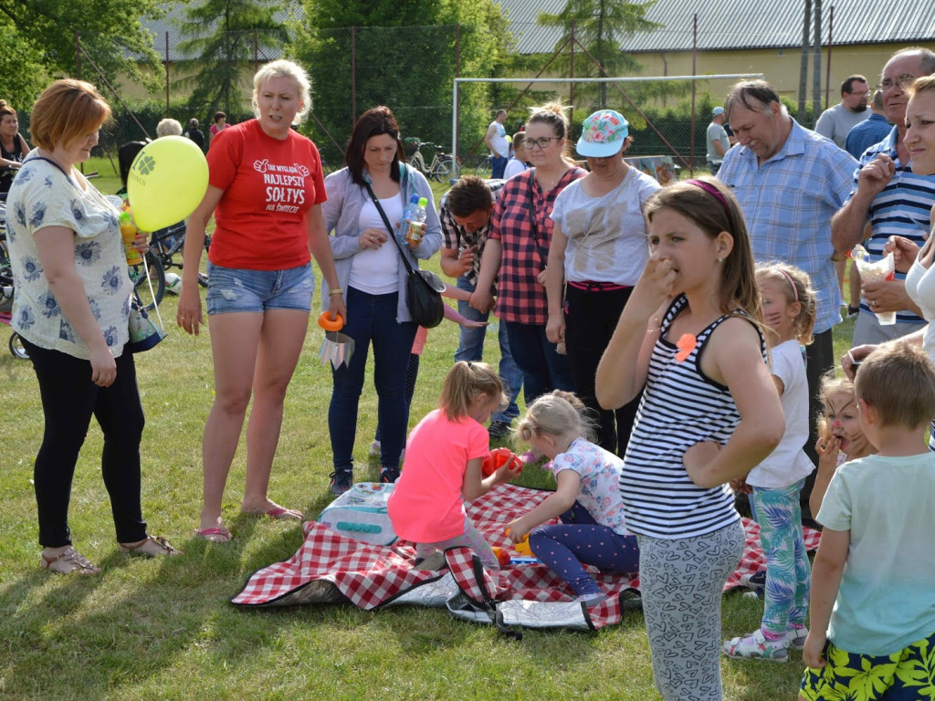 Łagiewniki: Trwa Dzień Dziecka organizowany przez Sołectwo Rzepowo [FOTO]