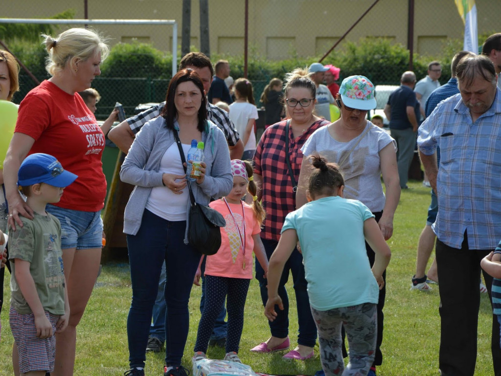 Łagiewniki: Trwa Dzień Dziecka organizowany przez Sołectwo Rzepowo [FOTO]