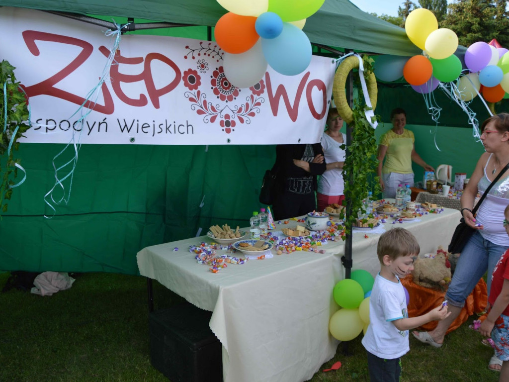Łagiewniki: Trwa Dzień Dziecka organizowany przez Sołectwo Rzepowo [FOTO]