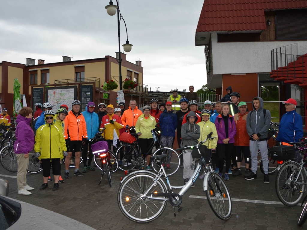 Rowerzyści świętowali 50 lat istnienia Nadgoplańskiego Parku Tysiąclecia w Kruszwicy [GALERIA]