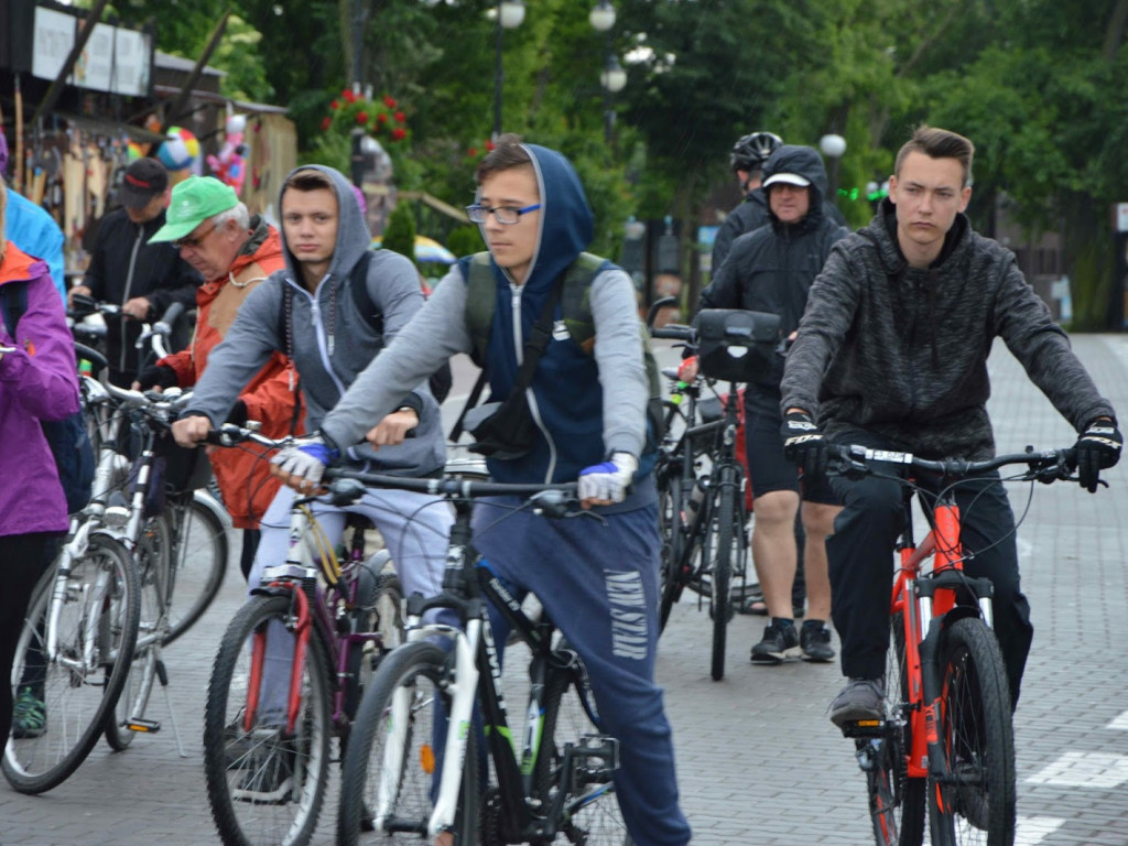 Rowerzyści świętowali 50 lat istnienia Nadgoplańskiego Parku Tysiąclecia w Kruszwicy [GALERIA]