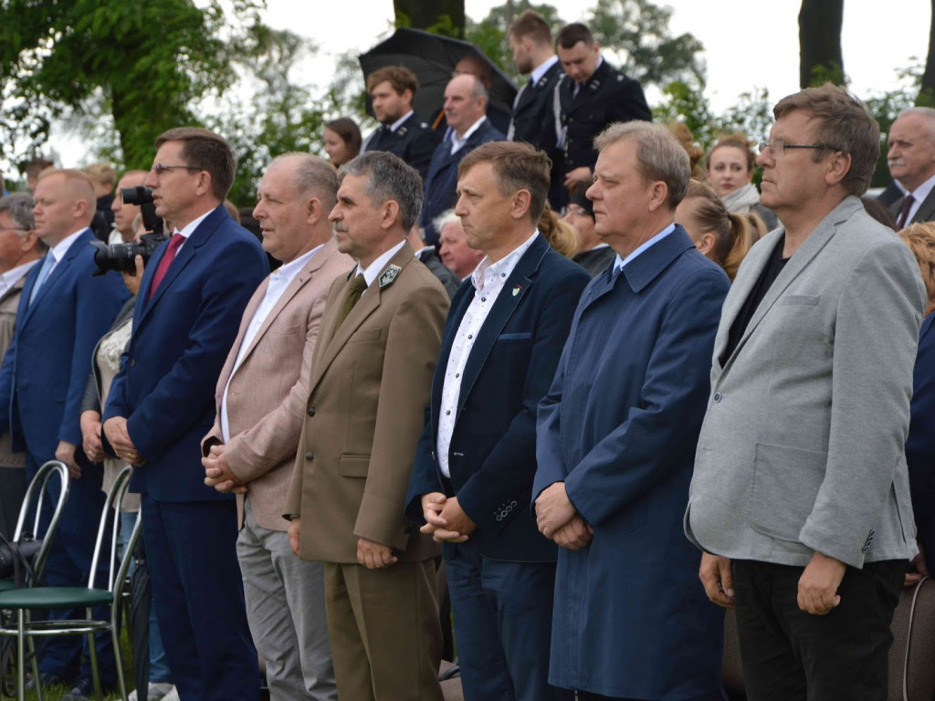 Racice; Uroczystości nadania imienia Niepublicznej Szkole Podstawowej w Racicach