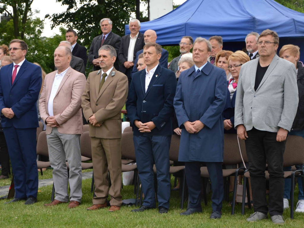 Racice; Uroczystości nadania imienia Niepublicznej Szkole Podstawowej w Racicach