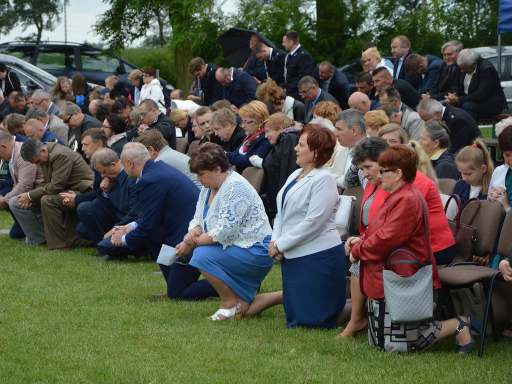 Racice; Uroczystości nadania imienia Niepublicznej Szkole Podstawowej w Racicach