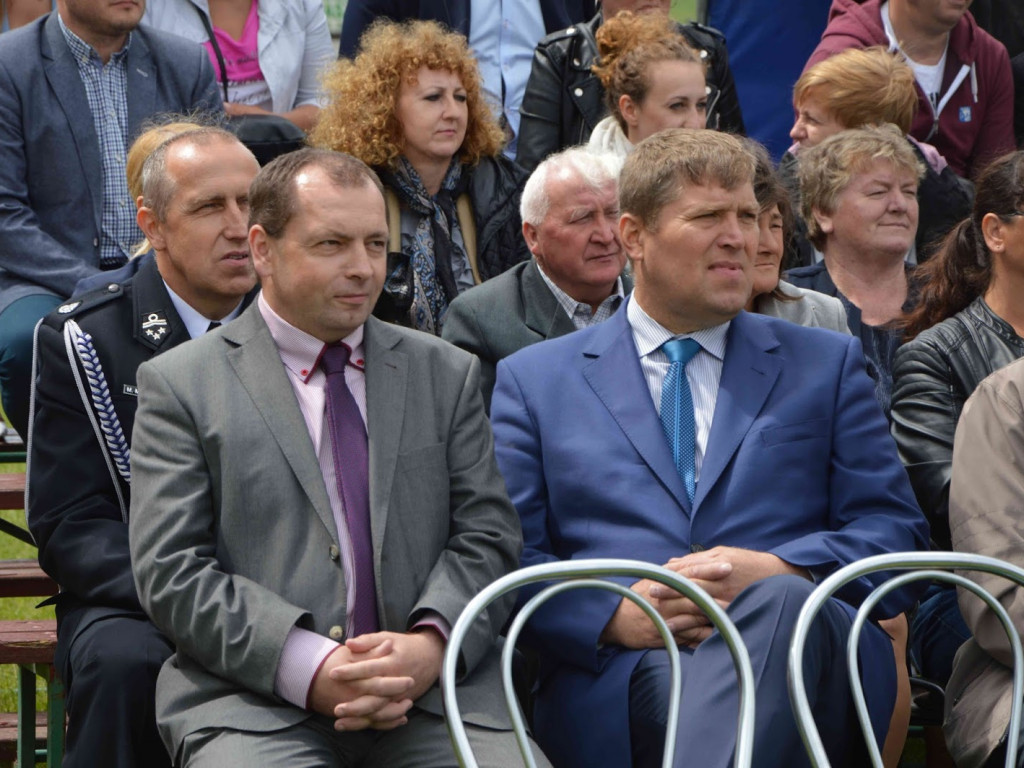 Racice; Uroczystości nadania imienia Niepublicznej Szkole Podstawowej w Racicach