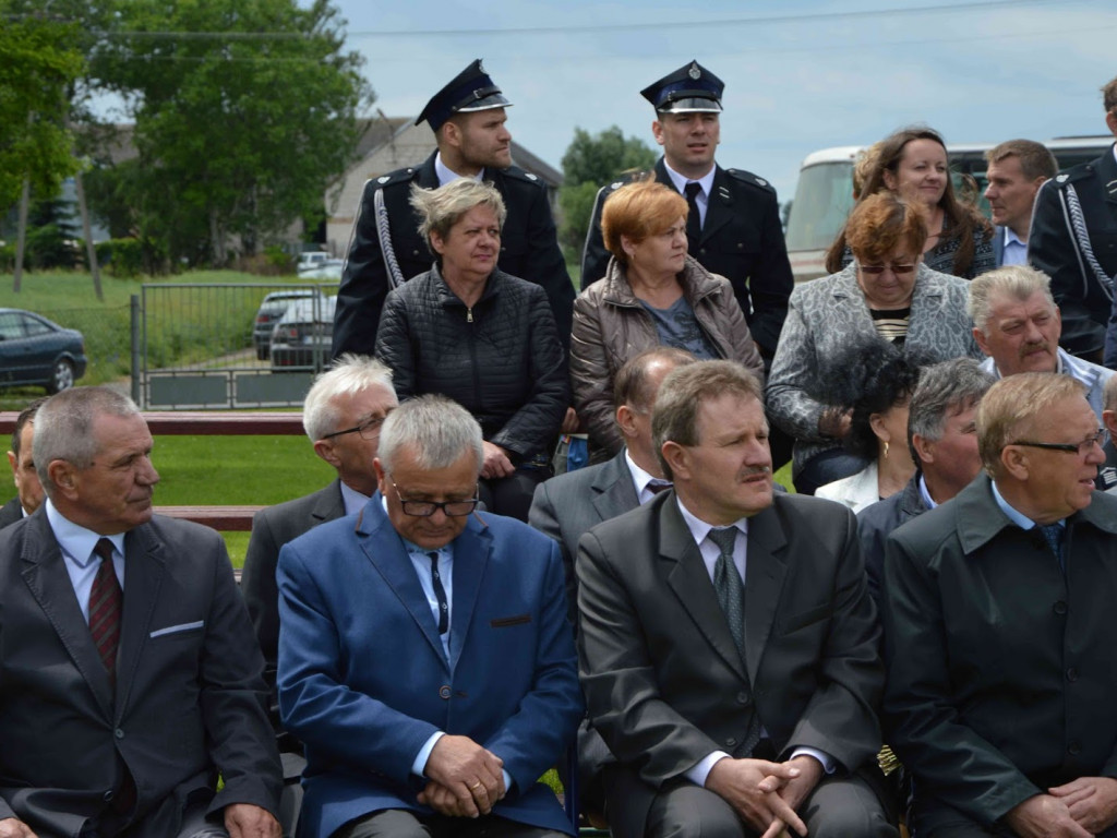 Racice; Uroczystości nadania imienia Niepublicznej Szkole Podstawowej w Racicach