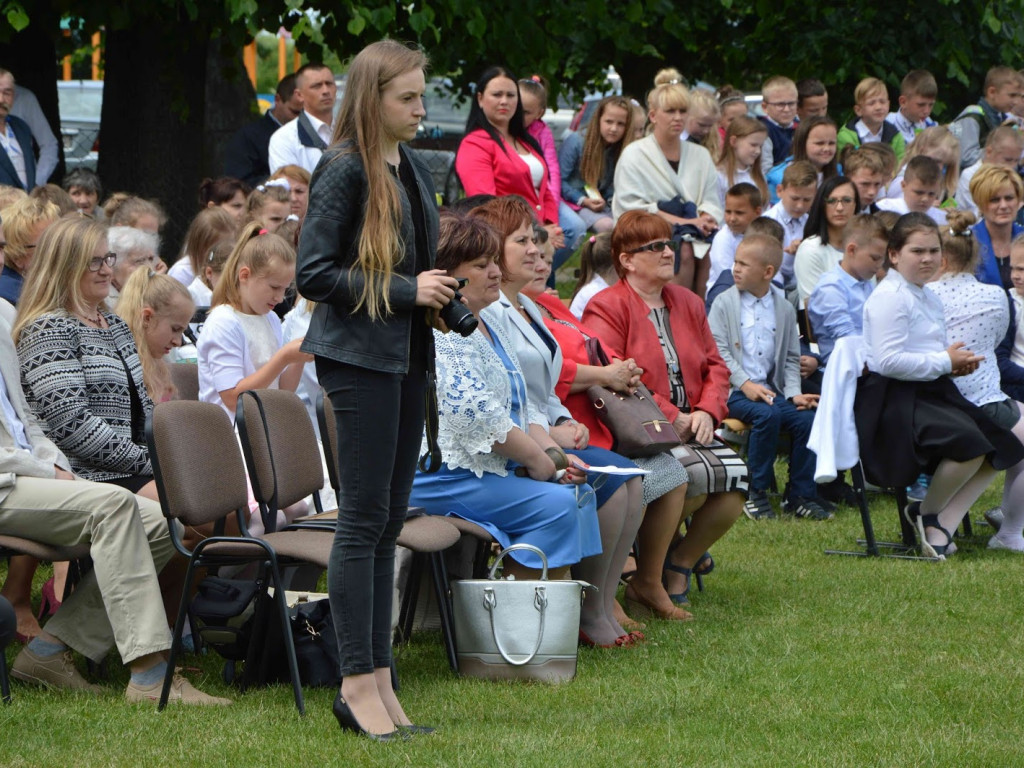 Racice; Uroczystości nadania imienia Niepublicznej Szkole Podstawowej w Racicach