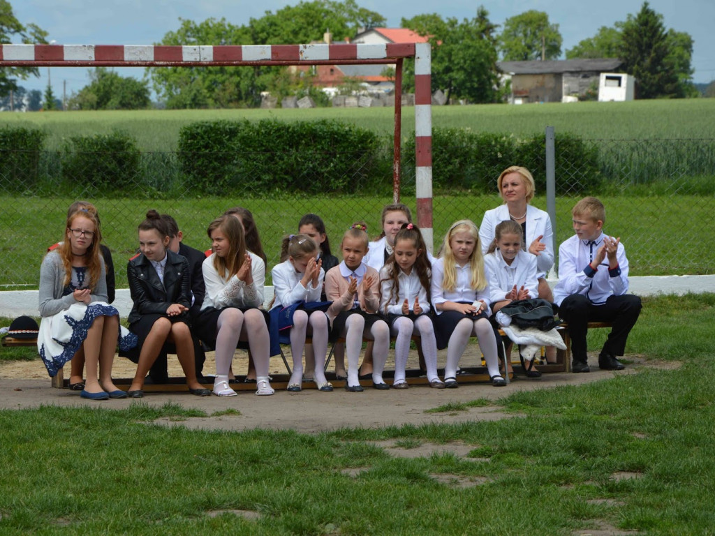 Racice; Uroczystości nadania imienia Niepublicznej Szkole Podstawowej w Racicach