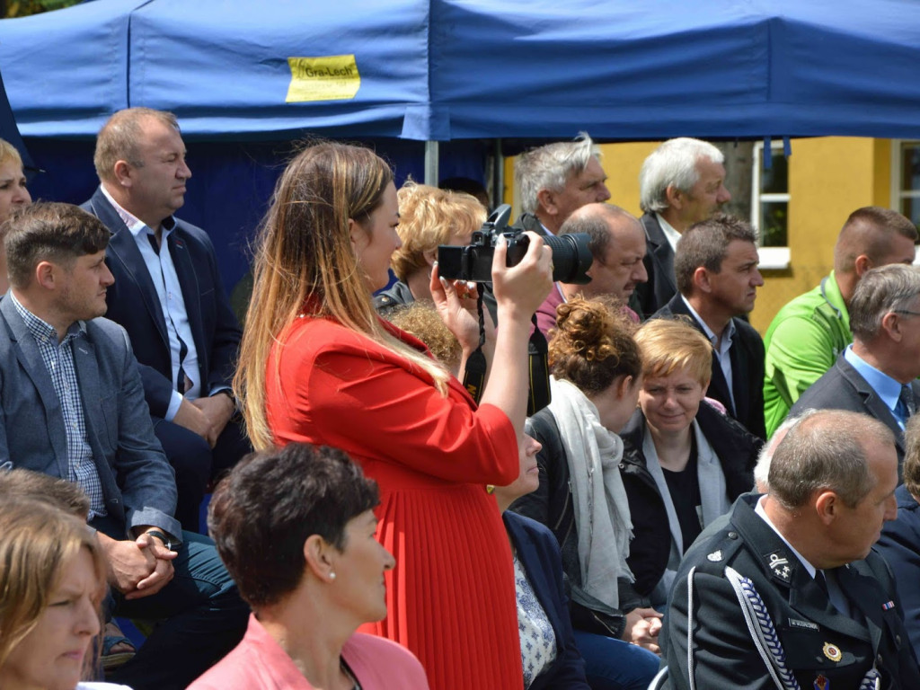 Racice; Uroczystości nadania imienia Niepublicznej Szkole Podstawowej w Racicach