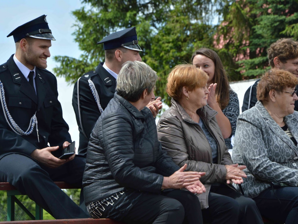 Racice; Uroczystości nadania imienia Niepublicznej Szkole Podstawowej w Racicach