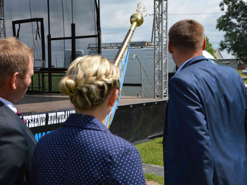 Racice; Uroczystości nadania imienia Niepublicznej Szkole Podstawowej w Racicach