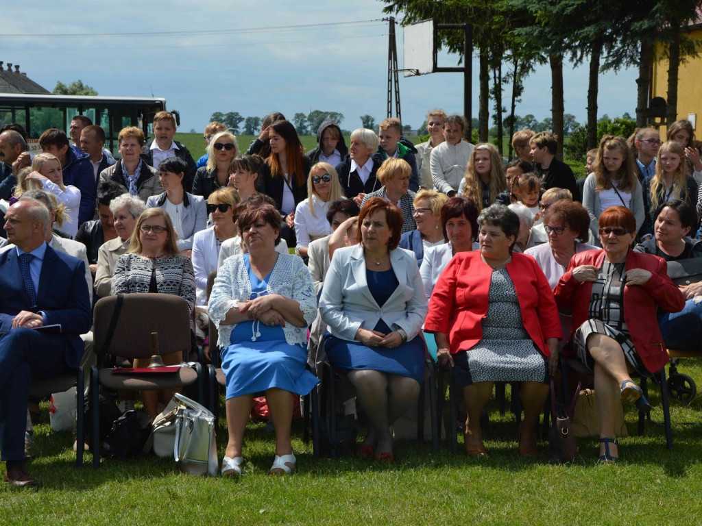 Racice; Uroczystości nadania imienia Niepublicznej Szkole Podstawowej w Racicach